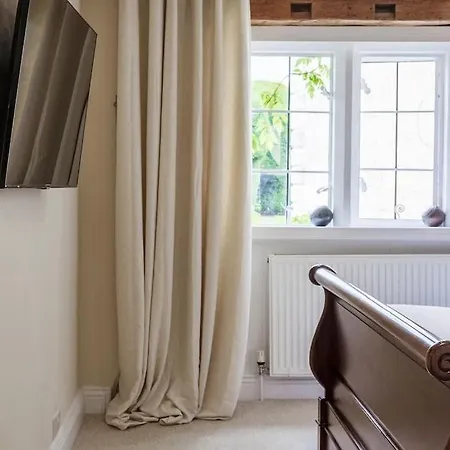 Stylish Painswick Getaway Villa Exterior photo